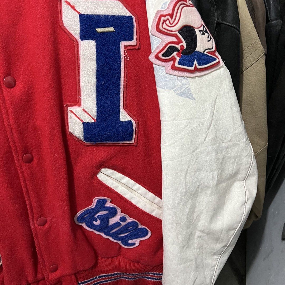 90s Delong leather wool varsity jacket (Category: Coats, Jackets and Outerwear) located in Baguio. Submitted by itsvintageclothing (Listing ID 1461011610, Image 2). Description: Length 27 Pit to pit 28.