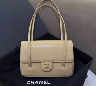 (Category: ) located in . Submitted by millen.outlet (Listing ID 1460923965, Image 1). Description: .