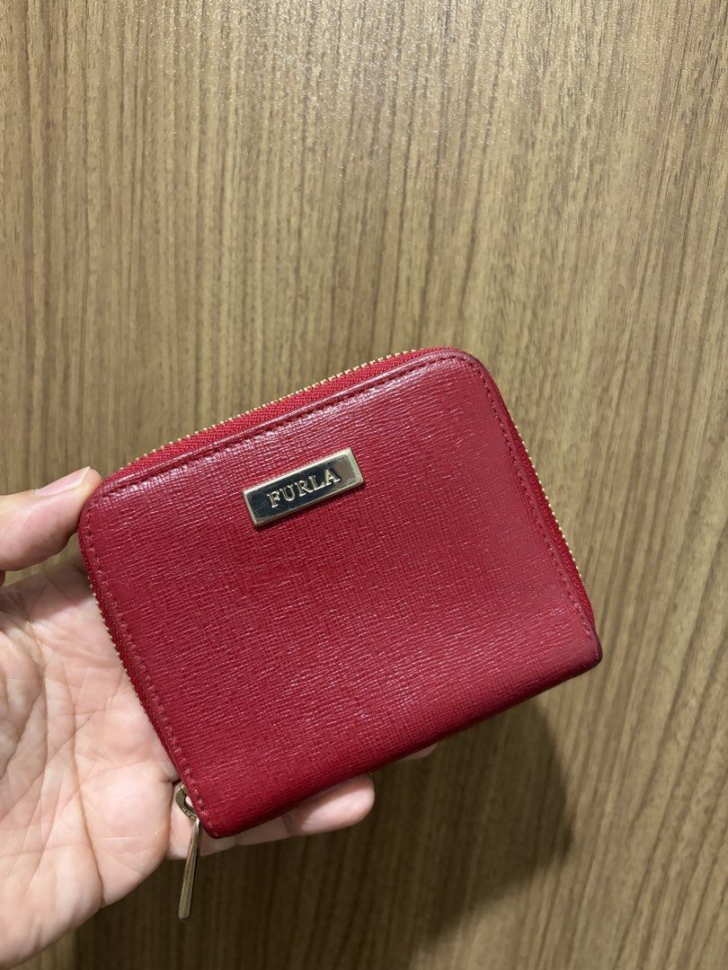 * FURLA Bi-fold Wallet (Red)* (Category: Luxury Bags & Wallets) located in Mandaluyong City. Submitted by localbudol (Listing ID 1461069127, Image 1). Description: .