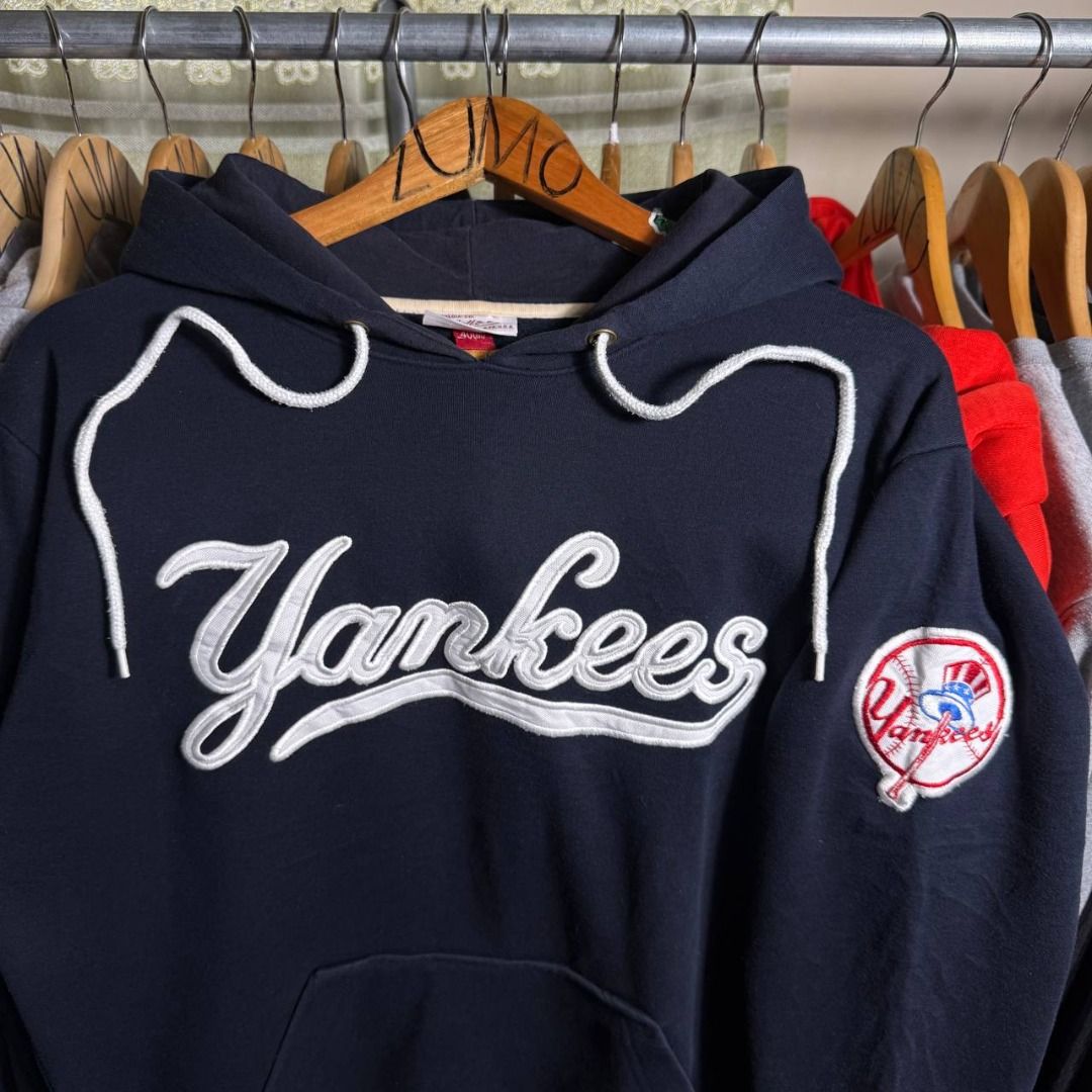 Mitchell & Ness Yankees Navy Blue Pullover Hoodie (Category: Hoodies) located in Davao. Submitted by demifrogthrift (Listing ID 1461062723, Image 3). Description: 🏷️ Mitchell & Ness Yankees Navy Blue Pullover Hoodie | Large | Width 22″ Length 27″ Issue: Slightly Fade Inside Hood Color Rate: 9.5/10 ₱899 (Slightly negotiable) + Shipping Fee Send me a message to purchase 📩 Please manage your expectations, All items are Thrifted and some issues may