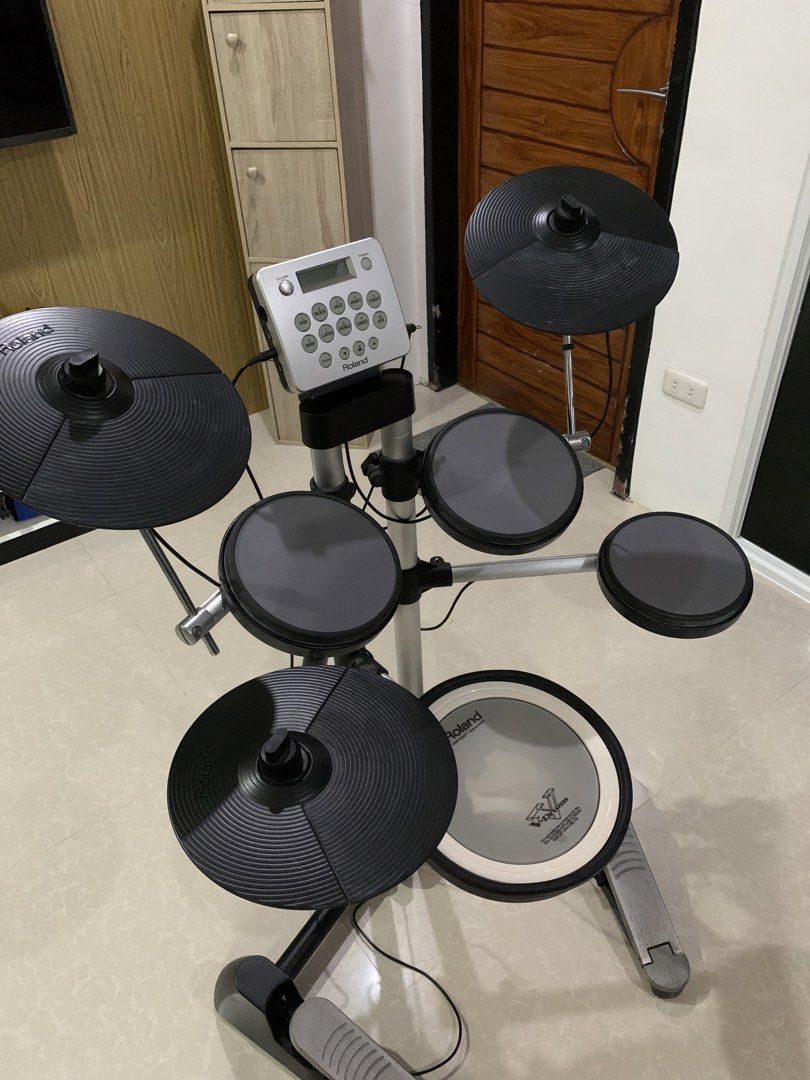 🥁 Roland Hd-3 V-Drums Lite (Category: Musical Instruments) located in Manila. Submitted by fifth_horse (Listing ID 1461055920, Image 3). Description: ✅ Fully working / no issues ✅ Clean and well-maintained ✅ Complete drum setup ✅ Perfect for home practice, beginners, or church/worship use 📍 Davao City.