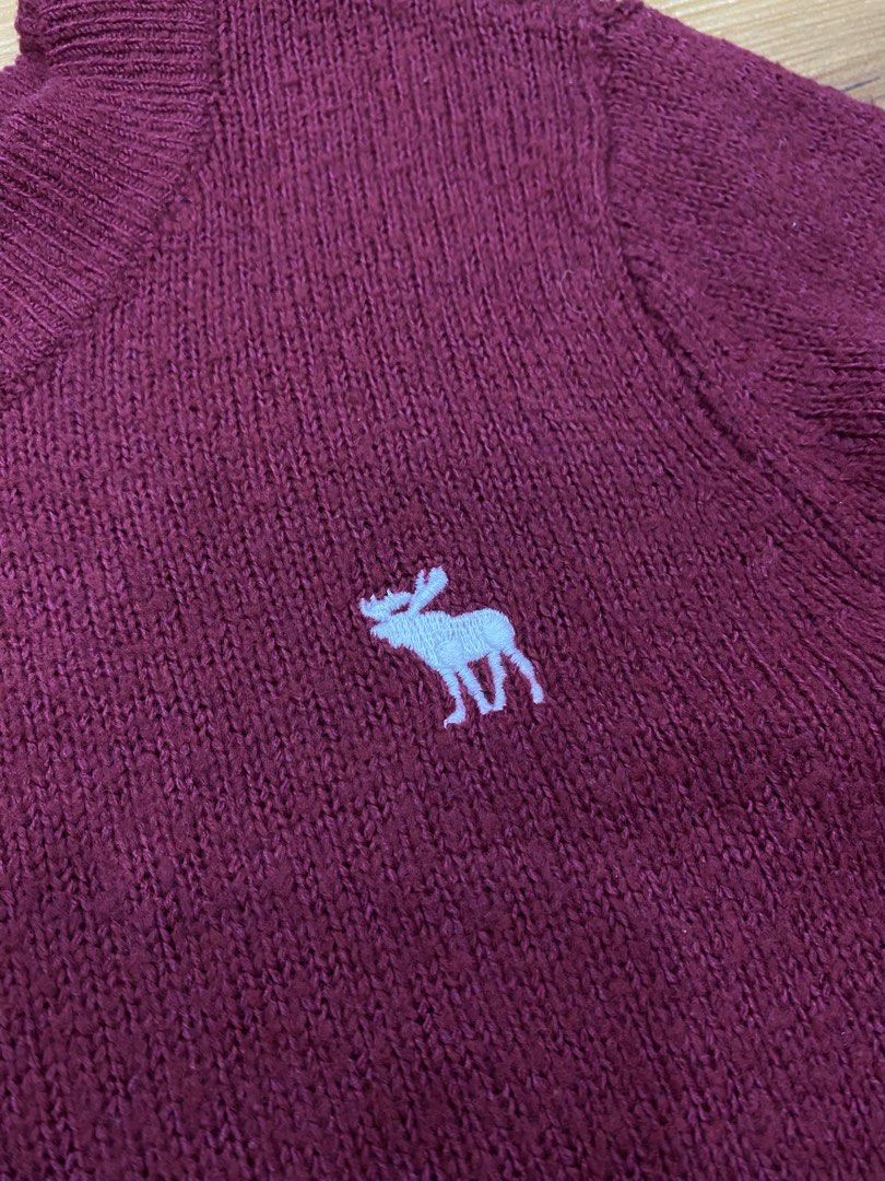 Abercrombie & Fitch Knitted Sweater (Category: Longsleeves) located in Cavite. Submitted by six_thrift.ph (Listing ID 1461092306, Image 2). Description: 16x24 No flaws 500 + sf Dasmariñas, Cavite.