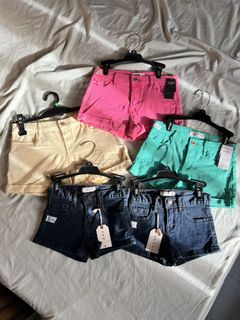 (Category: ) located in . Submitted by vdc.apparel (Listing ID 1460997742, Image 1). Description: .