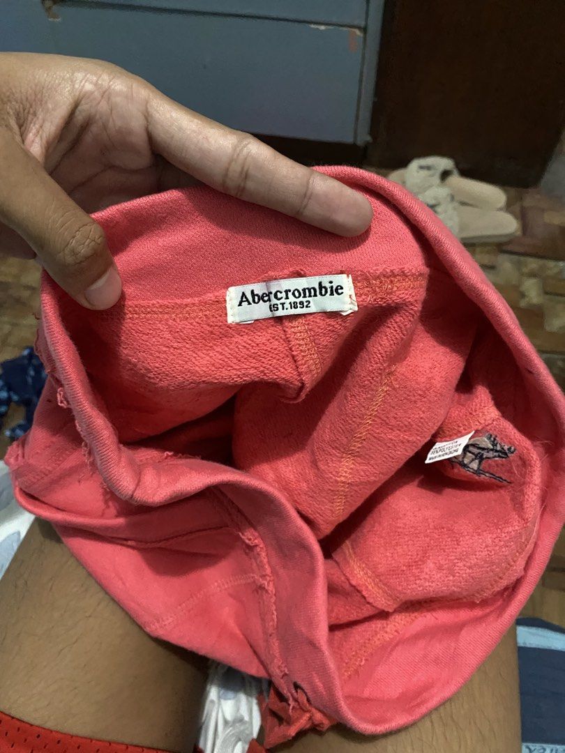 Abercrombie short (Category: Activewear) located in Las Pinas. Submitted by mark2k05 (Listing ID 1460987518, Image 3). Description: .