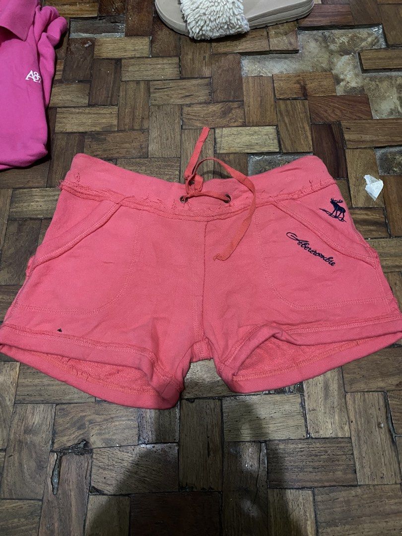 Abercrombie short (Category: Activewear) located in Las Pinas. Submitted by mark2k05 (Listing ID 1460987518, Image 1). Description: .