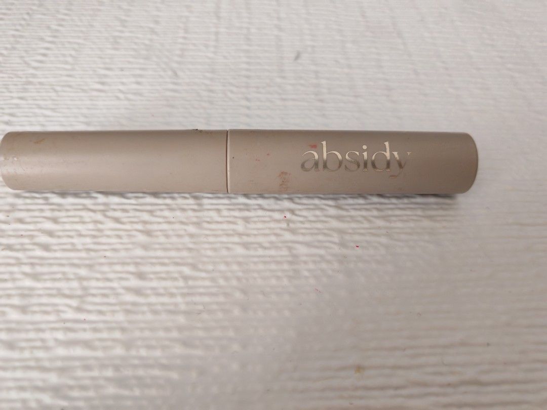 Absidy Lipstick (Category: Makeup) located in Manila. Submitted by itsmejorgy14 (Listing ID 1460941638, Image 1). Description: - Absidy lipstick - Light beige casing.