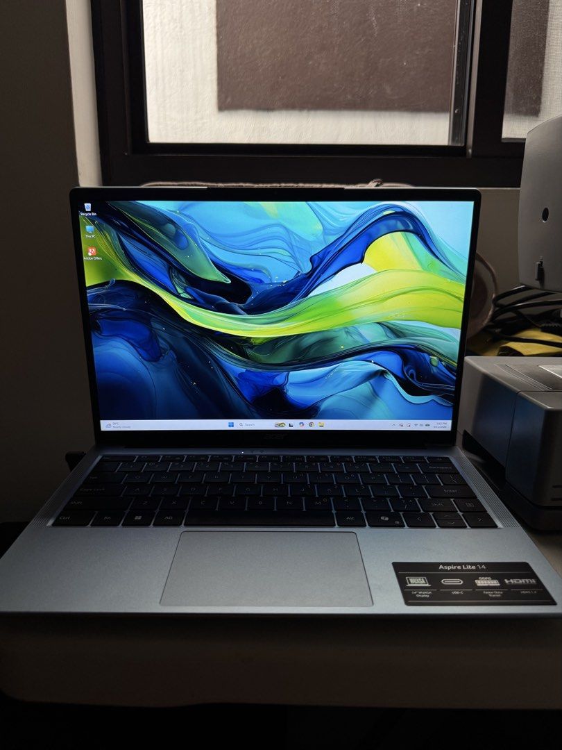 ACER Aspire Lite 14 (Category: Laptops & Notebooks) located in Quezon City. Submitted by abqd0 (Listing ID 1460981467, Image 2). Description: Comes with -Bag -Dust bag -Mouse -Mouse pad.