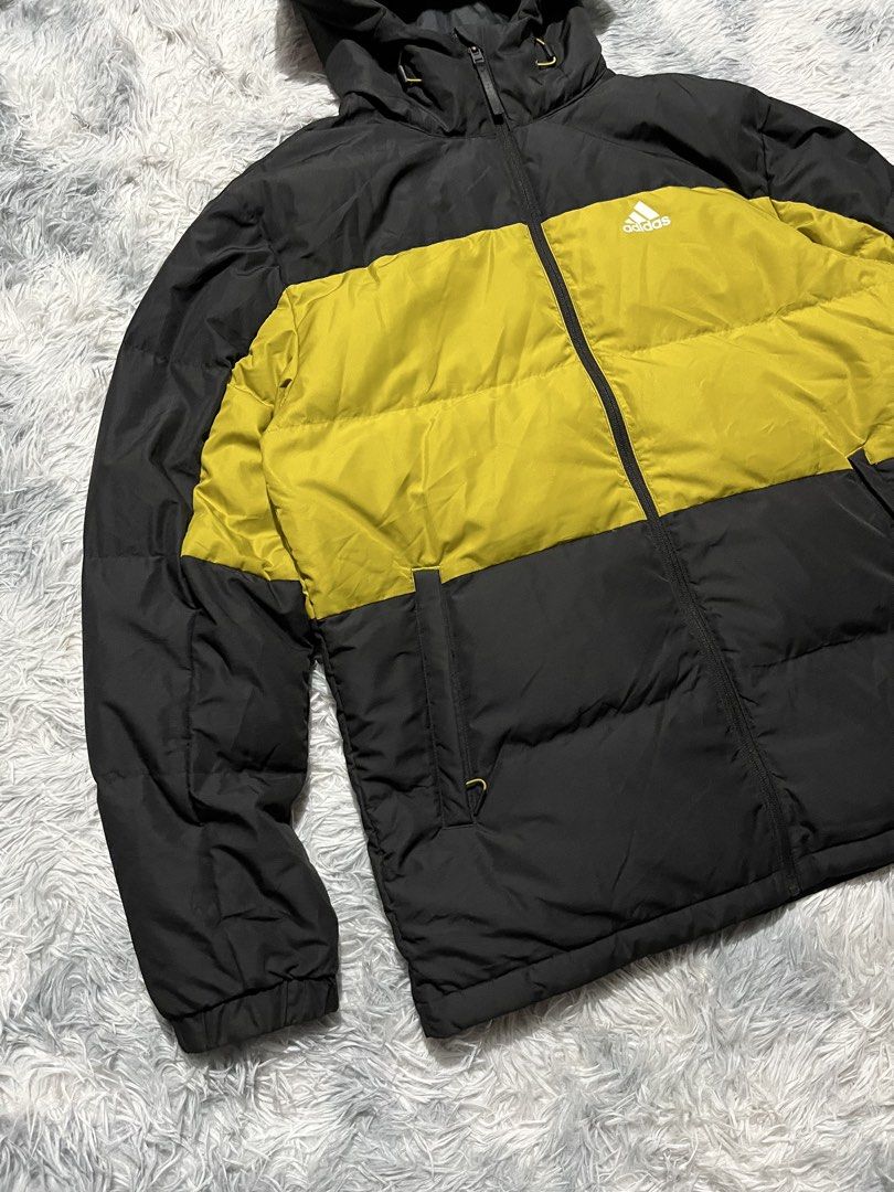 Adidas Down Puffer Jacket (Category: Coats, Jackets and Outerwear) located in Sasmuan (Sexmoan). Submitted by winterclothes.ph (Listing ID 1461057892, Image 3). Description: Adidas Down Puffer Jacket M on tag Width 23 Length 28.5 Excellent Condition.