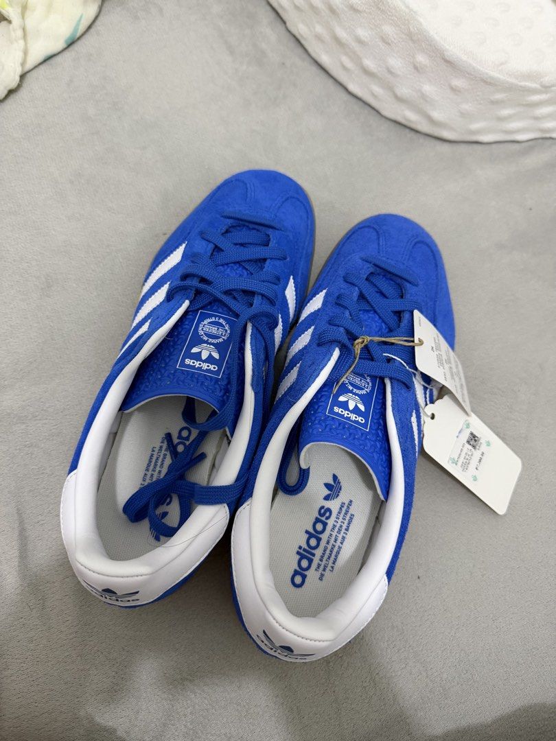 ADIDAS GAZELLE INDOORS (Category: Sneakers) located in Manila. Submitted by bustamante19936 (Listing ID 1461062741, Image 1). Description: Selling my BRANDEW ADIDAS GAZELLE INDOOR WOMENS SIZE: 7.5 US ORIG PRICE: 7,300 PHP ASKING PRICE: 6000 PHP RFS: WRONG SIZE WITH ORIG BOX AND FREE PAIR OF WHITE LACE LOC: ANGELES CITY, PAMPANGA IF YOUR ARW INTERESTED PLEASW REACH OUT TO THIS NUMBER 09561974285 (AIKA BUSTAMANTE) Thank you!! .