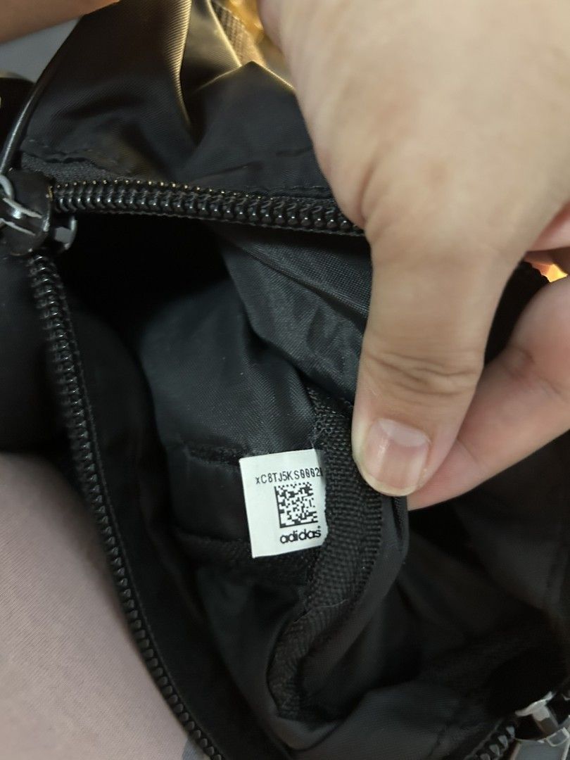 Adidas Mini Duffel Bag Black (Category: Cross-body Bags) located in San Pablo. Submitted by anicahclosetonlineshop (Listing ID 1460941600, Image 3). Description: Adidas mini duffle bag small size with minimal signs of usage sa zipper what you see is what you get with sling zipper closure zipper pocket payment first via gcash or bank transfer.