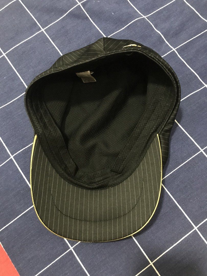Adidas Pinstripe Flat Cap (Category: Caps & Hats) located in Manila. Submitted by terlterlterl (Listing ID 1461090284, Image 3). Description: needs wash.