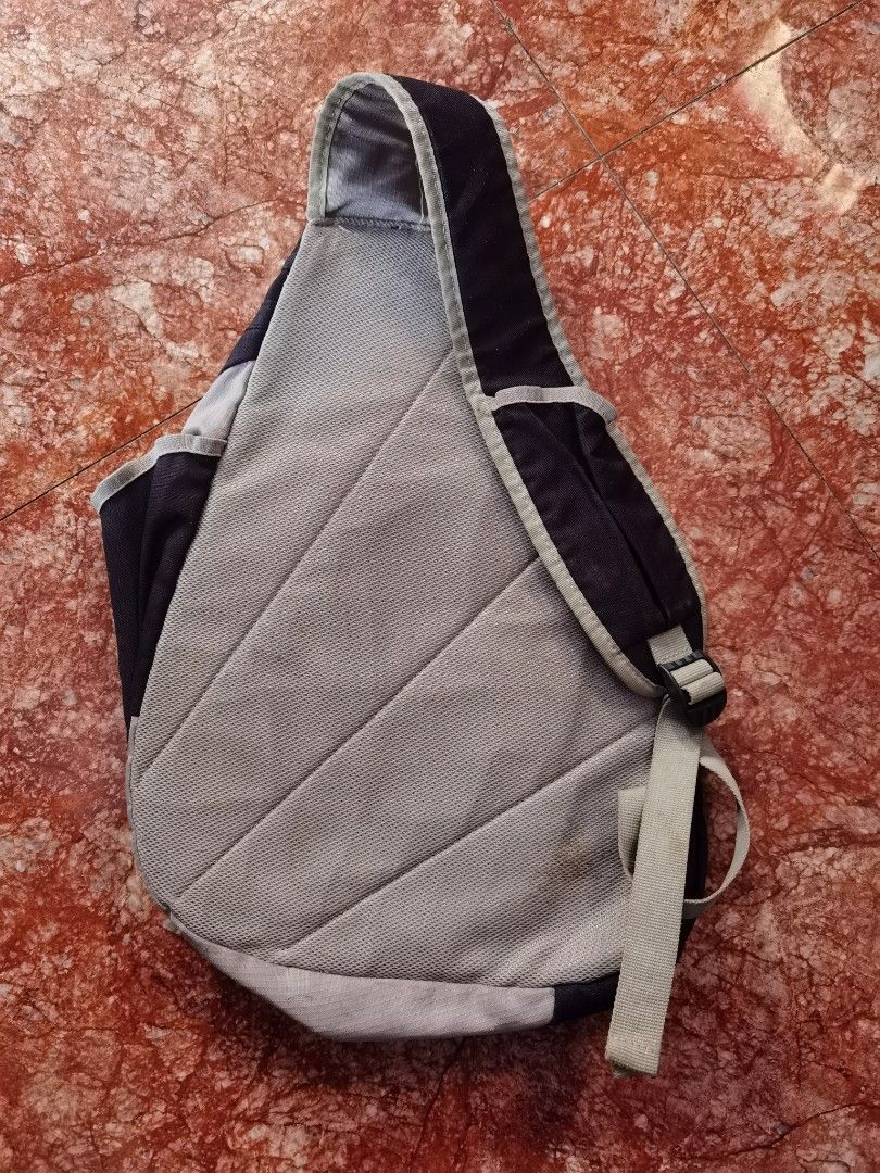 Adidas Sling Bag Navy Blue (Category: Sling Bags) located in Caloocan City. Submitted by cooldudeszion (Listing ID 1460967025, Image 3). Description: - Navy blue Adidas sling bag - Main compartment - Front zip pocket - Adjustable strap - Ideal for everyday use or sports - Shows some signs of wear, but still fully functional North caloocan Brgy 176 09325825702 #TnxAdminGodbless .