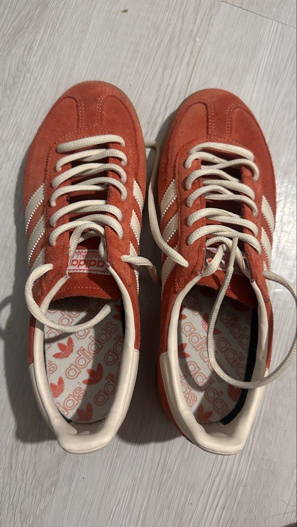 Adidas Spezial (Category: Casual Shoes) located in Mandaluyong City. Submitted by milkaluv.x (Listing ID 1461060098, Image 1). Description: Adidas Spezial Unisex (Used but not abuse) With box and Extra lace Size 42.5cm No issue Price 2,500.