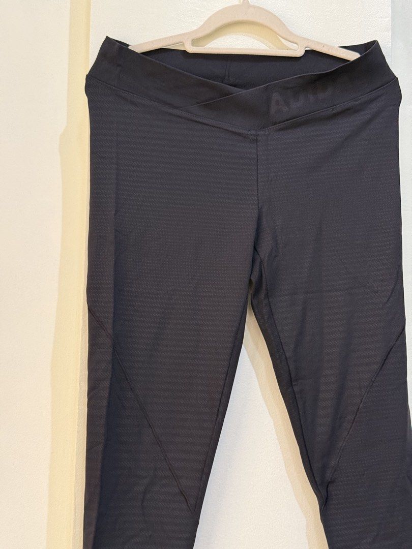 Adidas Techfit Compression (Category: Activewear) located in Cagayan de Oro. Submitted by soidee (Listing ID 1461079857, Image 2). Description: .