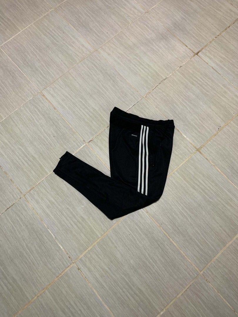adidas Tiro track pants (Category: Activewear) located in Argao. Submitted by topoyyow08 (Listing ID 1461050933, Image 2). Description: MOP:GCASH MOD:J&T PM FOR MORE INFO 📩📩📩.