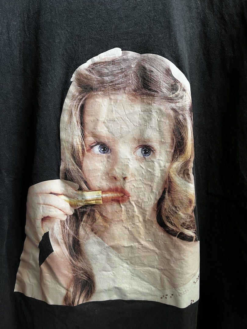 ADLV LIPSTICK KID (Category: Tshirts & Polo Shirts ) located in Cagayan de Oro. Submitted by rewornthriftph (Listing ID 1460922290, Image 2). Description: width: 21 length: 27 medium | FITS also on small Color rate: 9/10 Issue: BUBBLES ON PRINTS In VERY GOOD Condition See details and reference on slides Payment Methods: GCASH/JNT PLS MANAGE YOUR EXPECTATIONS. THRIFT ITEMS, NO CANCELLATION ₱500.