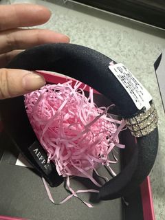 (Category: ) located in . Submitted by gocarolgo.shop (Listing ID 1461073146, Image 1). Description: .