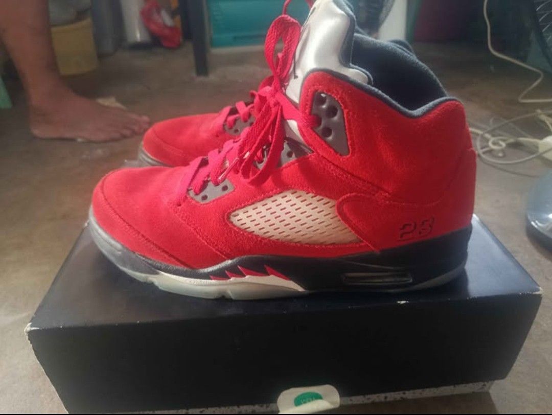AIR JORDAN RAGING BULL (Category: Dress Shoes) located in Manila. Submitted by coolcloud.48755a (Listing ID 1461010859, Image 2). Description: .