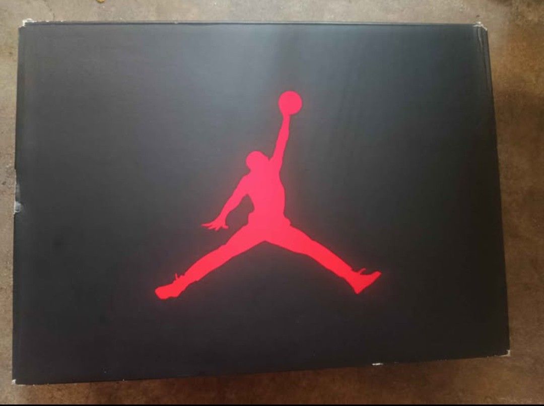 AIR JORDAN RAGING BULL (Category: Dress Shoes) located in Manila. Submitted by coolcloud.48755a (Listing ID 1461010859, Image 1). Description: .