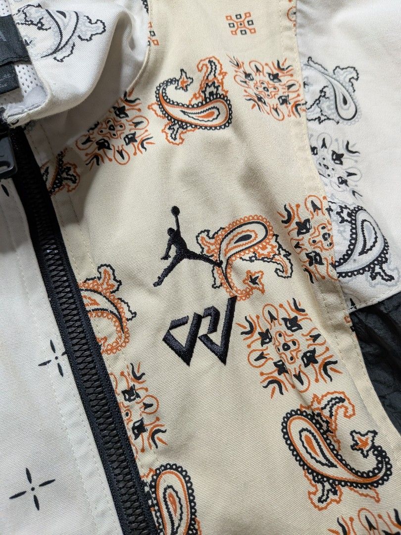 Air Jordan x Westbrook Woven Jacket (Category: Coats, Jackets and Outerwear) located in Paniqui. Submitted by fndrs.kprs.ph (Listing ID 1461073841, Image 2). Description: Air Jordan Why Not Woven Jacket Size on tag: Small 20x25 Color rate: 9.5/10 Good as new No flaws.
