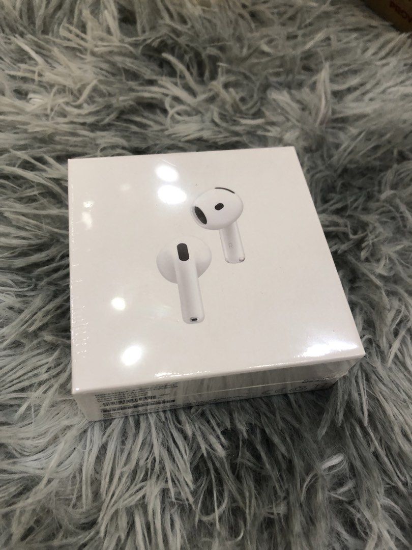 Airpods 4 (Category: Earphones) located in Manila. Submitted by thrift.by.luna (Listing ID 1460965630, Image 1). Description: .