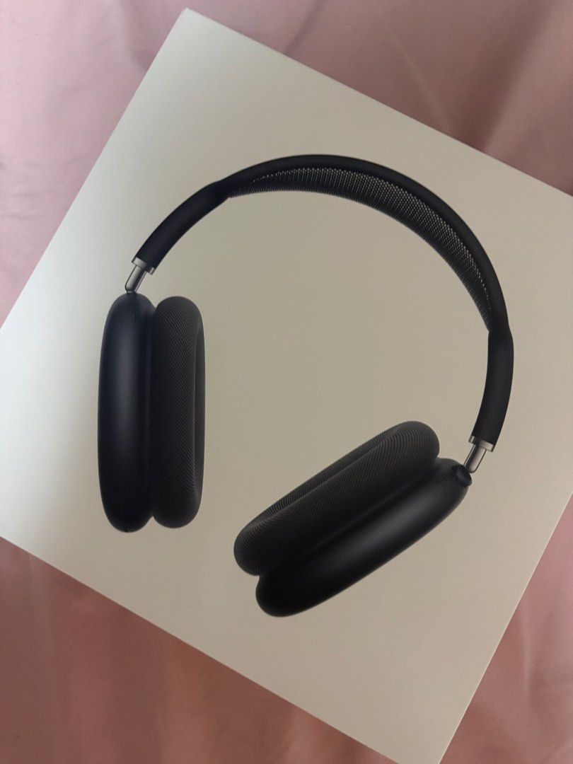 Airpods Max 2 (Category: Headphones & Headsets) located in Puerto Princesa. Submitted by she_ravanes (Listing ID 1460931745, Image 1). Description: .