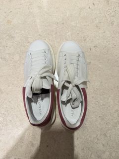 (Category: ) located in . Submitted by MirandaLi0412504 (Listing ID 1460983560, Image 1). Description: .