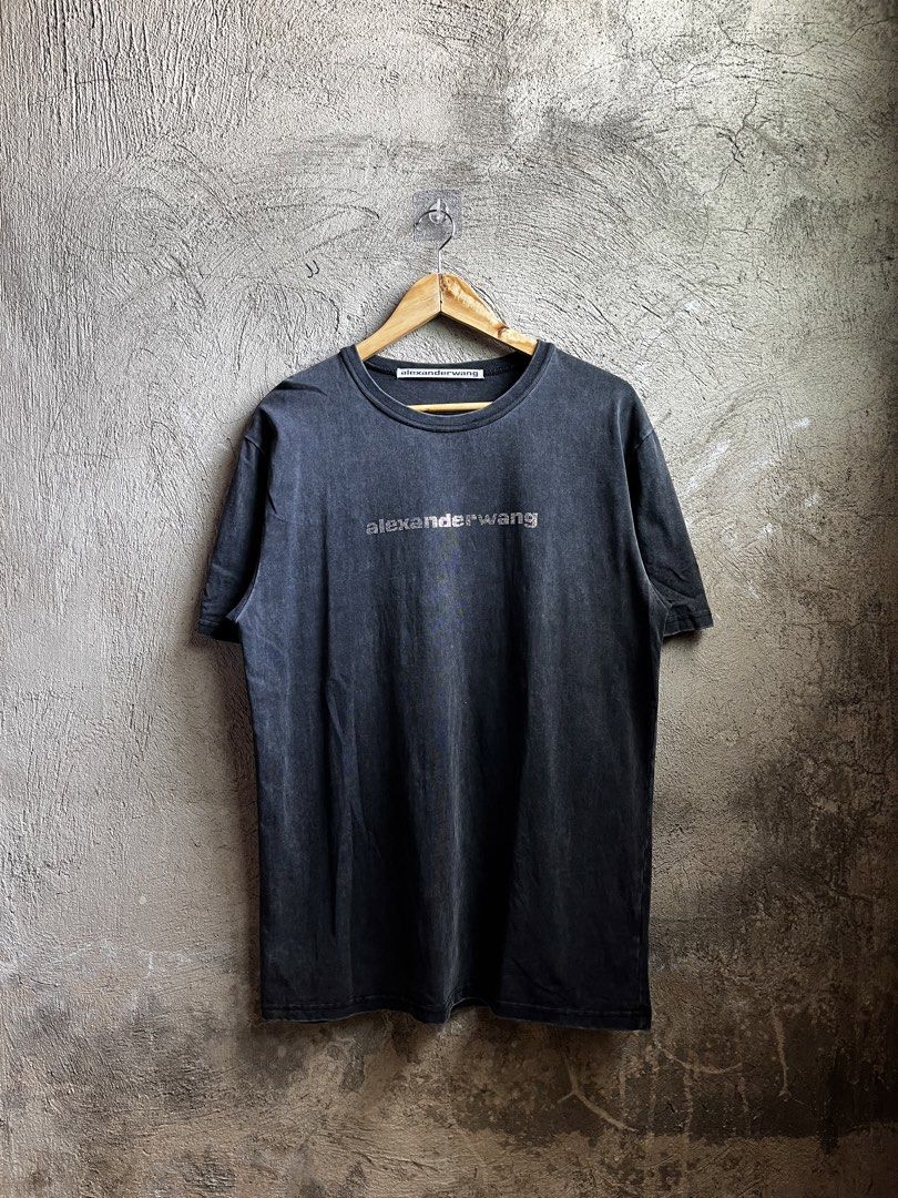 ALEXANDER WANG (Category: Tshirts & Polo Shirts ) located in Cagayan de Oro. Submitted by rewornthriftph (Listing ID 1460924107, Image 3). Description: width: 21 length: 30 long medium to large | OVERSIZED also on small Color rate: 9/10 Issue: In EXCELLENT Condition See details and reference on slides Payment Methods: GCASH/JNT PLS MANAGE YOUR EXPECTATIONS. THRIFT ITEMS, NO CANCELLATION ₱700.
