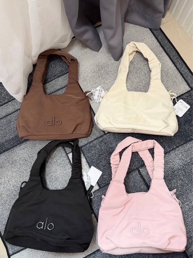 Alo Puffer Shoulder Bag (Category: Shoulder Bags) located in Guinobatan. Submitted by jadieee_young22 (Listing ID 1461069066, Image 3). Description: ALO Puffer Shoulder Bag ₱1,299 only ₱1,030 each - min. of 3pcs • with adjustable sling • Waterproof nylon • actual & own photo | what you see is what you get.