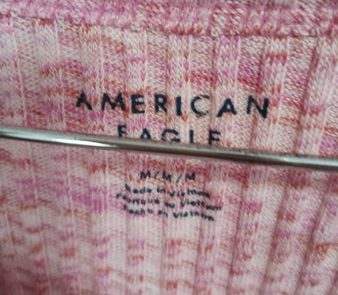 American Eagle Henley Top (Category: Shirts) located in Pateros City. Submitted by blashjunks.y2k (Listing ID 1460926345, Image 3). Description: AMERICAN EAGLE HENLEY TOP SIZE MEDIUM 450PHP MSG US.