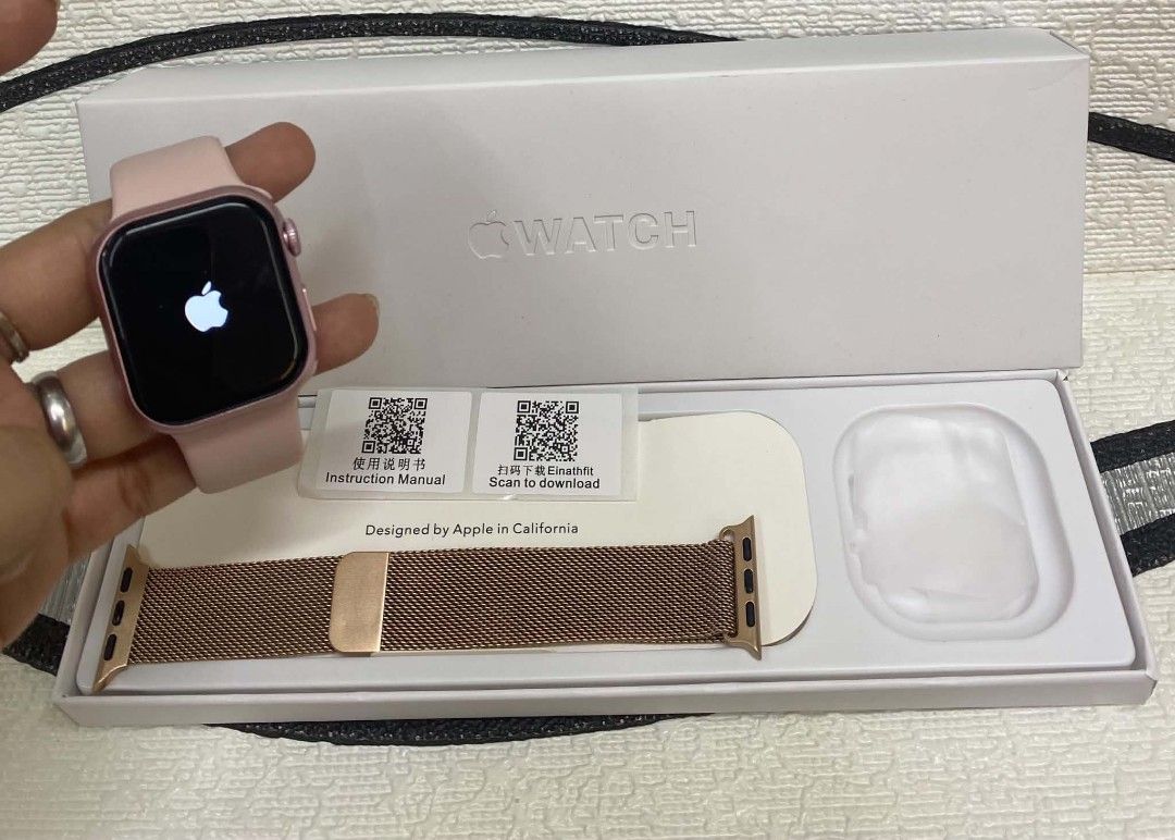 Apple Watch Series 11 42Mm (Category: Wearables & Smart Watches) located in Manila. Submitted by vasthorse.ebb609 (Listing ID 1460985316, Image 2). Description: Apple Watch Series 11 Premium copy.