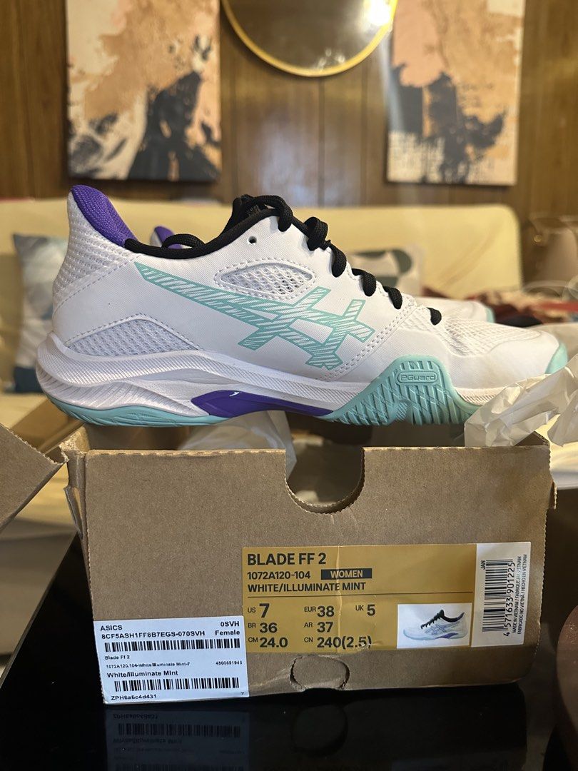 ASICS BLADE FF2 (Category: Activewear) located in Caloocan City. Submitted by ddmendigua95903 (Listing ID 1461113989, Image 3). Description: Size us 7 /24cm best fit US 6.5 Color: White/Illuminate Mint Used once in pckleball op With minimal dirt on the outer soles Bought from Zalora Rfs: Runs small Location: Baguio Can arrange shipping(buyer shoulders shipping costs) .