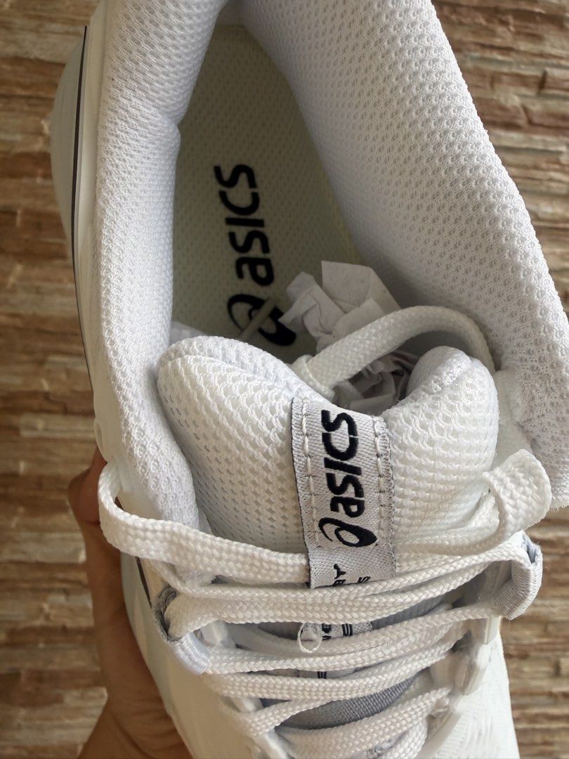 Asics shoes (Category: Casual Shoes) located in Bulacan. Submitted by stepnstyle8888 (Listing ID 1460944137, Image 3). Description: Size 40-45 Actual pic posted Almost same as orig COD via Lalamove Bulacan and Manila area.