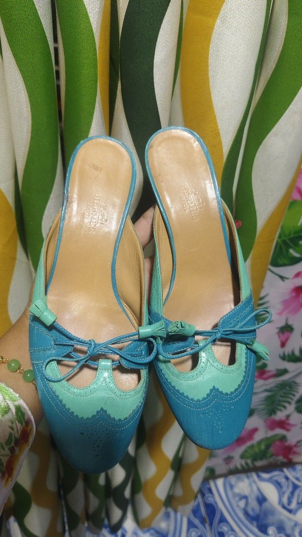 AUTHENTIC HERMES MONEYBACK! (Category: Slippers and slides) located in Tambulig. Submitted by cmscloset_ph (Listing ID 1461033041, Image 3). Description: ITEM'S IN SUPER DURABLE CONDITION! MONEY BACK GUARANTEED ❤️ I SWEAR!!! SUPER TIBAY NETO 🤞 SUMPA MO SA BATO 💯 FREEBIES!!! CHRISTIAN LOUB & STUART WEITZ ( ALL AUTHENTIC) AND BOTH IN PRESTINE CONDITION 💯💯.