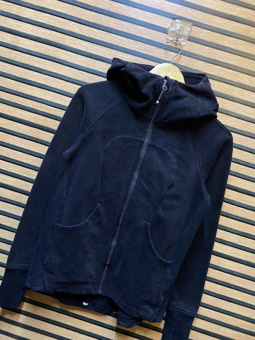 AUTHENTIC LULULEMON SCUBA FULL ZIP HOODIE (Category: Coats, Jackets and Outerwear) located in Makati City. Submitted by drip.poww (Listing ID 1461102709, Image 2). Description: - Authentic Lululemon - Color: Black - Size: Small - Dimes: 19x24 - Authentic - Excellent condition - Need wash, fresh from bale - Material: 100% Cotton Please don’t expect too much—these are thrifted (ukay) items. 😊 !!STILL NEGOTIABLE!!.
