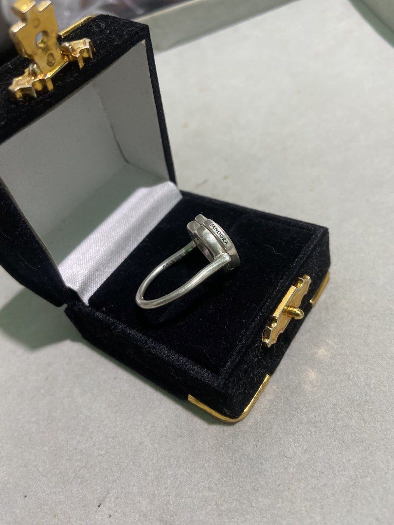 Authentic Pandora Sterling Silver 925 floating heart locket ring (Category: Rings) located in Binan City. Submitted by retroz_collections (Listing ID 1461006910, Image 2). Description: .