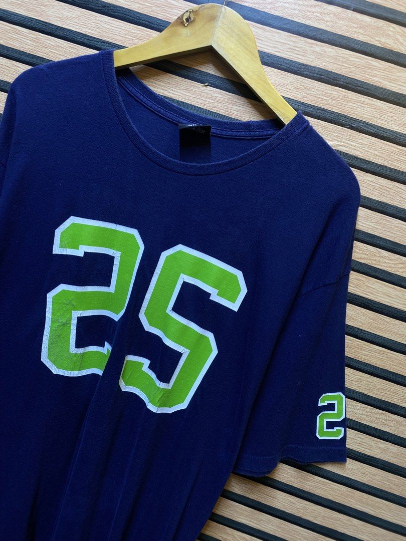 AUTHENTIC STUSSY JERSEY TEE (Category: Tshirts & Polo Shirts ) located in Makati City. Submitted by drip.poww (Listing ID 1461092756, Image 3). Description: - Authentic Stussy - Color: Navy Blue - Size: XL - Dimes: 25x32 - Minimal cracks - Authentic - Excellent condition - Need wash, fresh from bale - Material: 100% Cotton Please don’t expect too much—these are thrifted (ukay) items. 😊 !!STILL NEGOTIABLE!!.