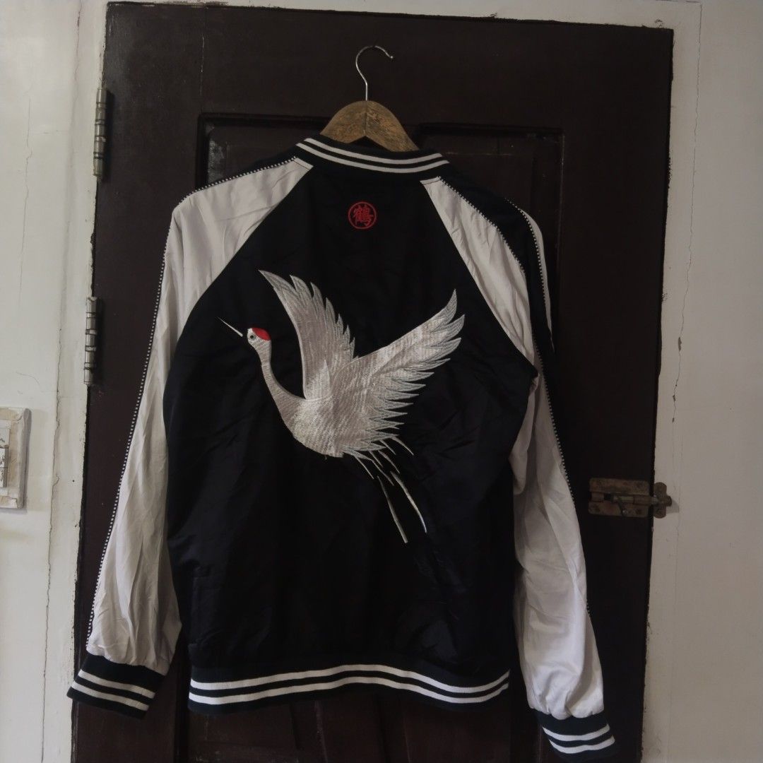 Authentic Sukajan Japan Jacket (Category: Coats, Jackets and Outerwear) located in Davao. Submitted by stealgrail (Listing ID 1460931300, Image 2). Description: Authentic two tone Sukajan Japan Jacket 21 by 26 medium to large good as new rarest colorway Mine 2800.00 free shipping 🫶 "All product names, logos, and brands are property of their respective owners. I do not claim ownership of any registered trademarks" Admin R 📍 Island Garden City of