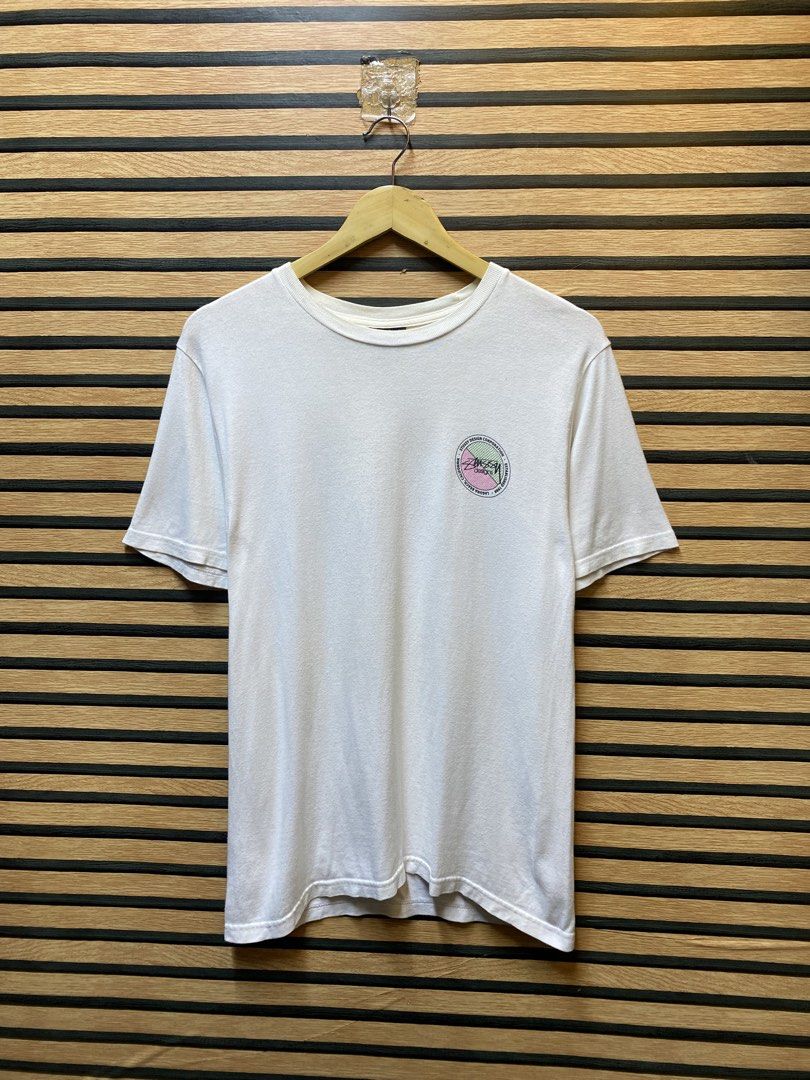 AUTHETIC STUSSY HALF TONE DOT TEE (Category: Tshirts & Polo Shirts ) located in Makati City. Submitted by drip.poww (Listing ID 1461093282, Image 2). Description: - Authentic Stussy - Color: White - Size: Small - Dimes: 19x27 - Authentic - Excellent condition - Need wash, fresh from bale - Material: 100% Cotton Please don’t expect too much—these are thrifted (ukay) items. 😊 !!STILL NEGOTIABLE!!.
