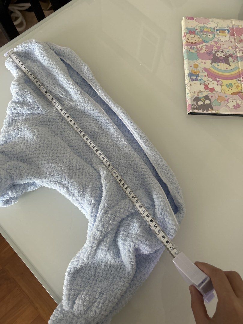 Pet Bathrobe with Full Zipper （分類：寵物家品及其他）位於 Hong Kong。 由 veronamak 提交（商品編號 1460956905，圖片 2）。簡介： Super soft and cozy baby onesie. Light blue color. Has a zipper closure at the front. Perfect for keeping your little one warm. Material feels very plush. Great for lounging or sleeping.。