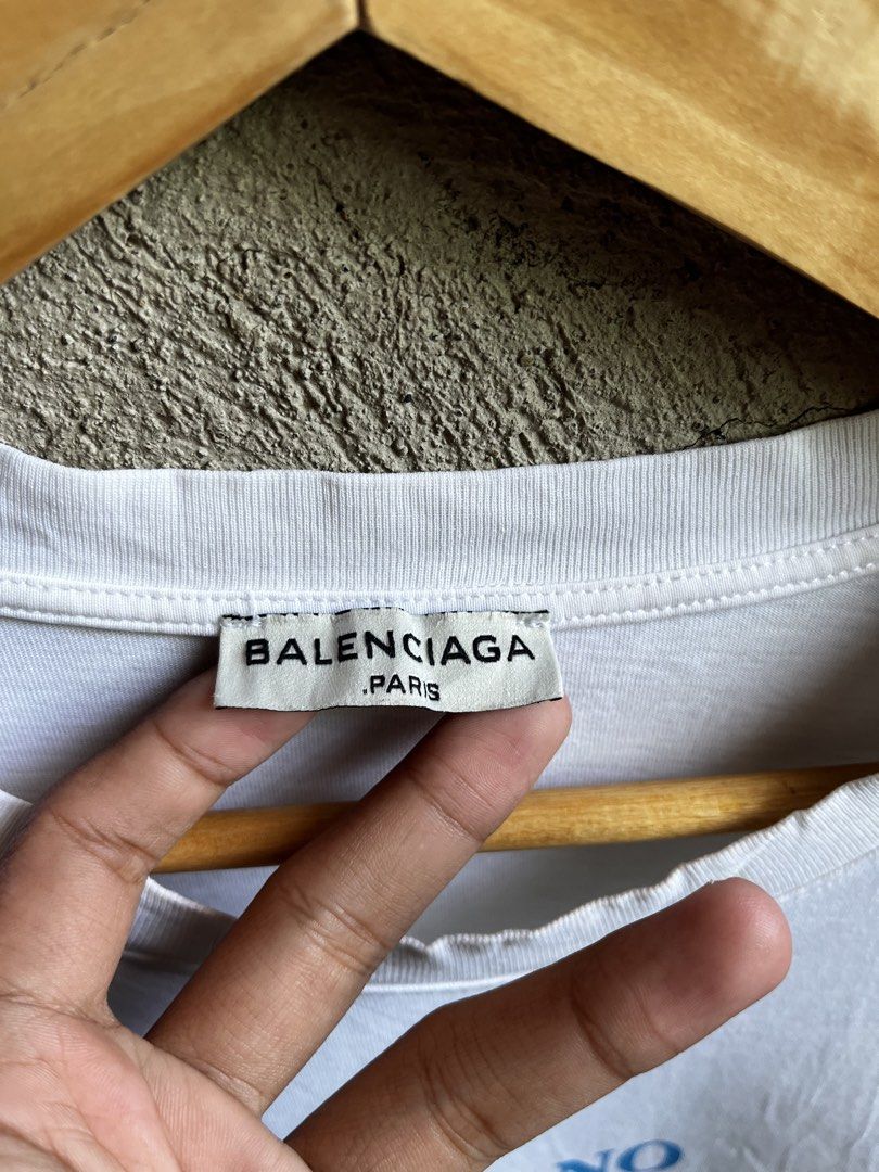 BALENCIAGA (Category: Tshirts & Polo Shirts ) located in Cagayan de Oro. Submitted by rewornthriftph (Listing ID 1460923841, Image 3). Description: width: 20 length: 26 medium | FITS also on small Color rate: 9.5/10 Issue: SIGN OF USAGE NECKLINE In EXCELLENT Condition See details and reference on slides Payment Methods: GCASH/JNT PLS MANAGE YOUR EXPECTATIONS. THRIFT ITEMS, NO CANCELLATION ₱300.