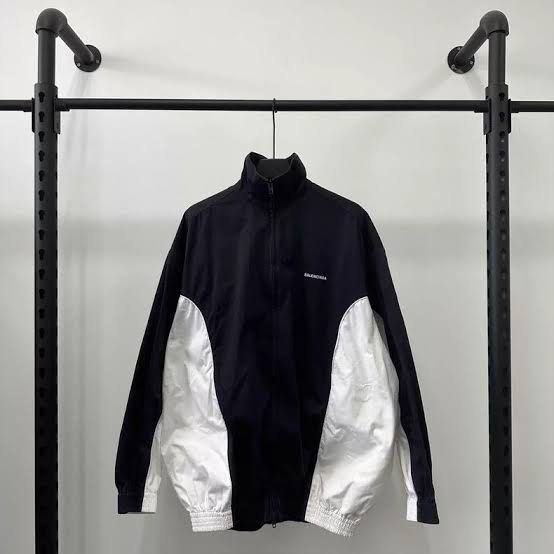 Balenciaga Color-Block Jacket (Category: Luxury Apparel) located in Dumaguete. Submitted by dgte.grails (Listing ID 1461033333, Image 1). Description: Balenciaga Color-Block Jacket 26 width 29 length Excellent condition 1500+sf pm.