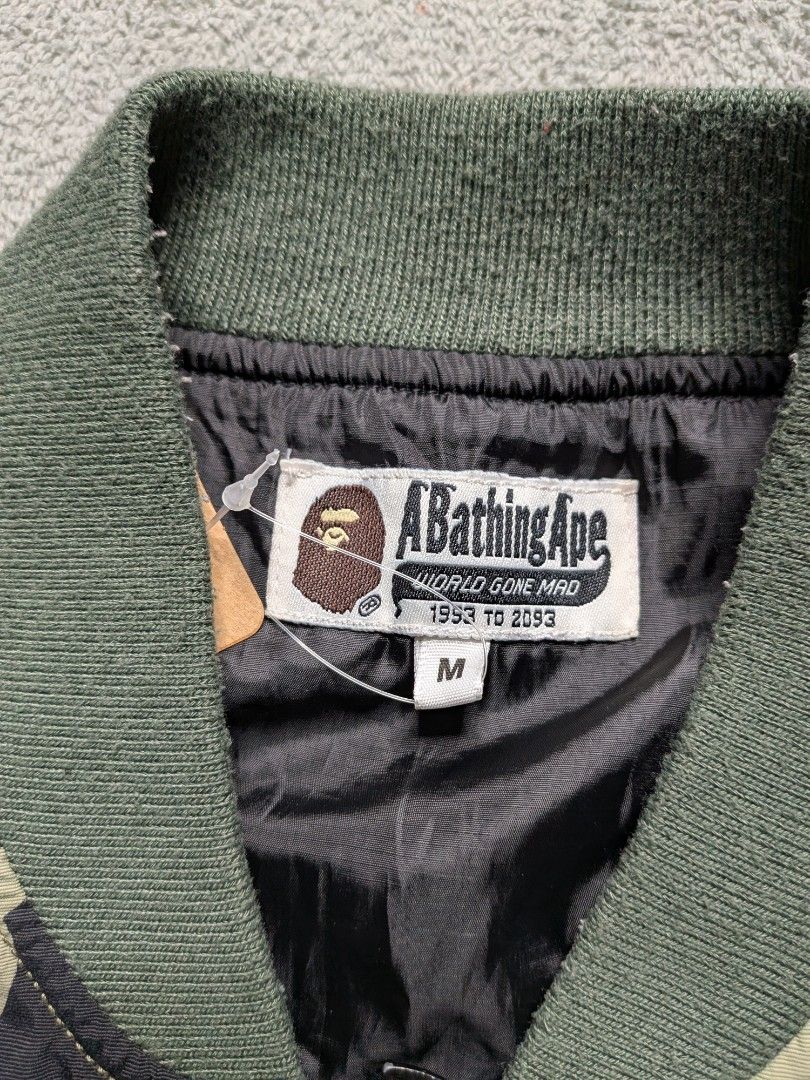 BAPE Camo Jacket (Category: Tshirts & Polo Shirts ) located in Paniqui. Submitted by fndrs.kprs.ph (Listing ID 1461074080, Image 3). Description: Bape Camou Jacket Size on tag: Medium 21x26 Excellent Condition No flaws .