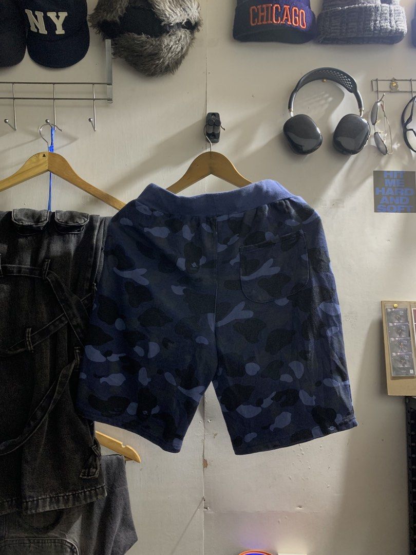 BAPE SHARK SHORTS (Category: Shorts) located in Cavite. Submitted by thrift_2find (Listing ID 1461012021, Image 2). Description: waist 28-48 length 21.