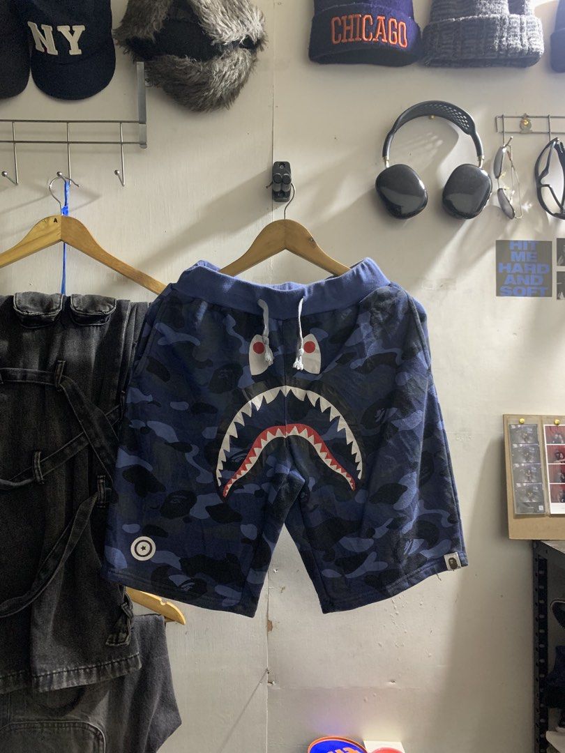 BAPE SHARK SHORTS (Category: Shorts) located in Cavite. Submitted by thrift_2find (Listing ID 1461012021, Image 1). Description: waist 28-48 length 21.