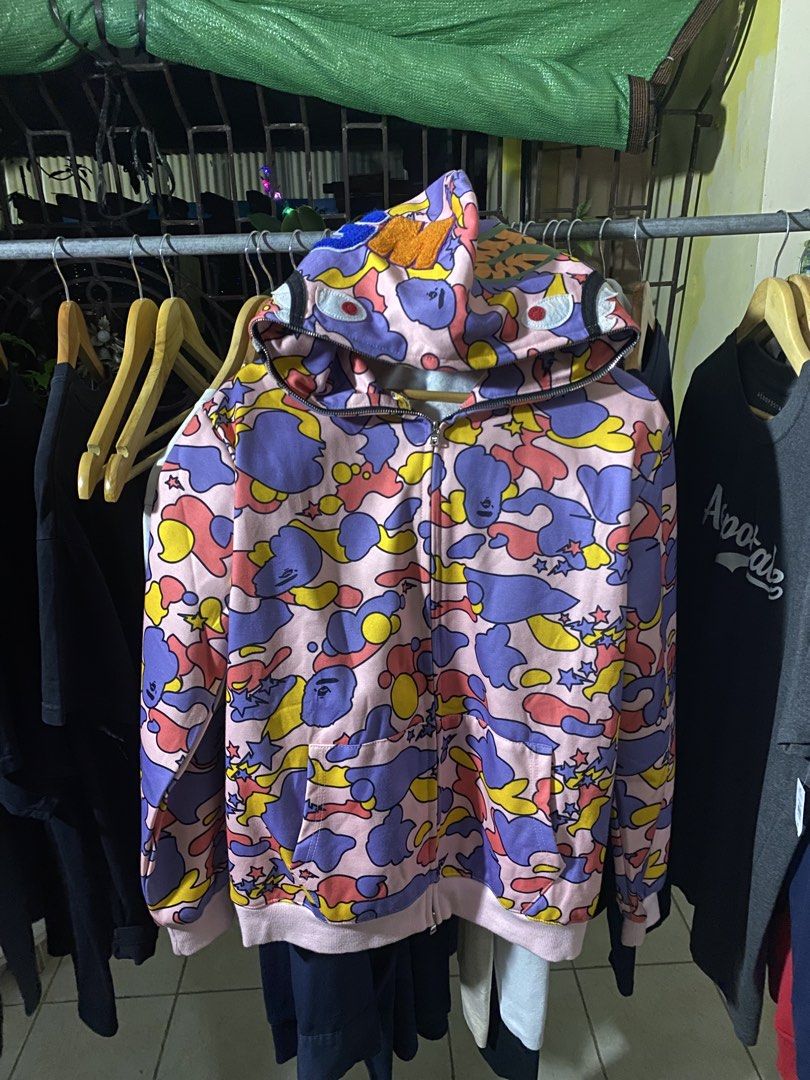 Bapeshark Candy design (Category: Coats, Jackets and Outerwear) located in Manila. Submitted by rhnxzyygudboi17 (Listing ID 1461053617, Image 2). Description: no issue Good Off Complete tags no pinholes Good quality 10/10 Women or men .