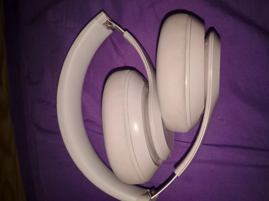 Beats Studio Pro (Category: Headphones & Headsets) located in Caloocan City. Submitted by smackone (Listing ID 1461108132, Image 2). Description: Di nagagamit kaya binebenta .