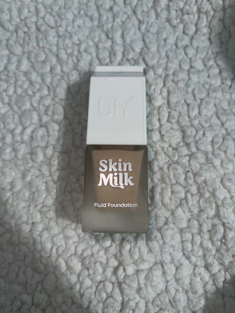Beauty Hive Foundation (Category: Makeup) located in Imus. Submitted by idtuu.eee (Listing ID 1461020597, Image 1). Description: rfs: wrong shade :( °°°°°°°°°°°°°°°°°°°°°°°°°°°°°°°°°°°°°°°°°°° °^°INCLUSIONS°^° • product (no box) °^°NOTES°^° : about 80% : shade: Macadamia °^°MOD°^° : delivery: ggx, jnt, lalamove (sf will be shouldered by the buyer) : loc: Imus Cavite ++ for any questions please dm me!!.