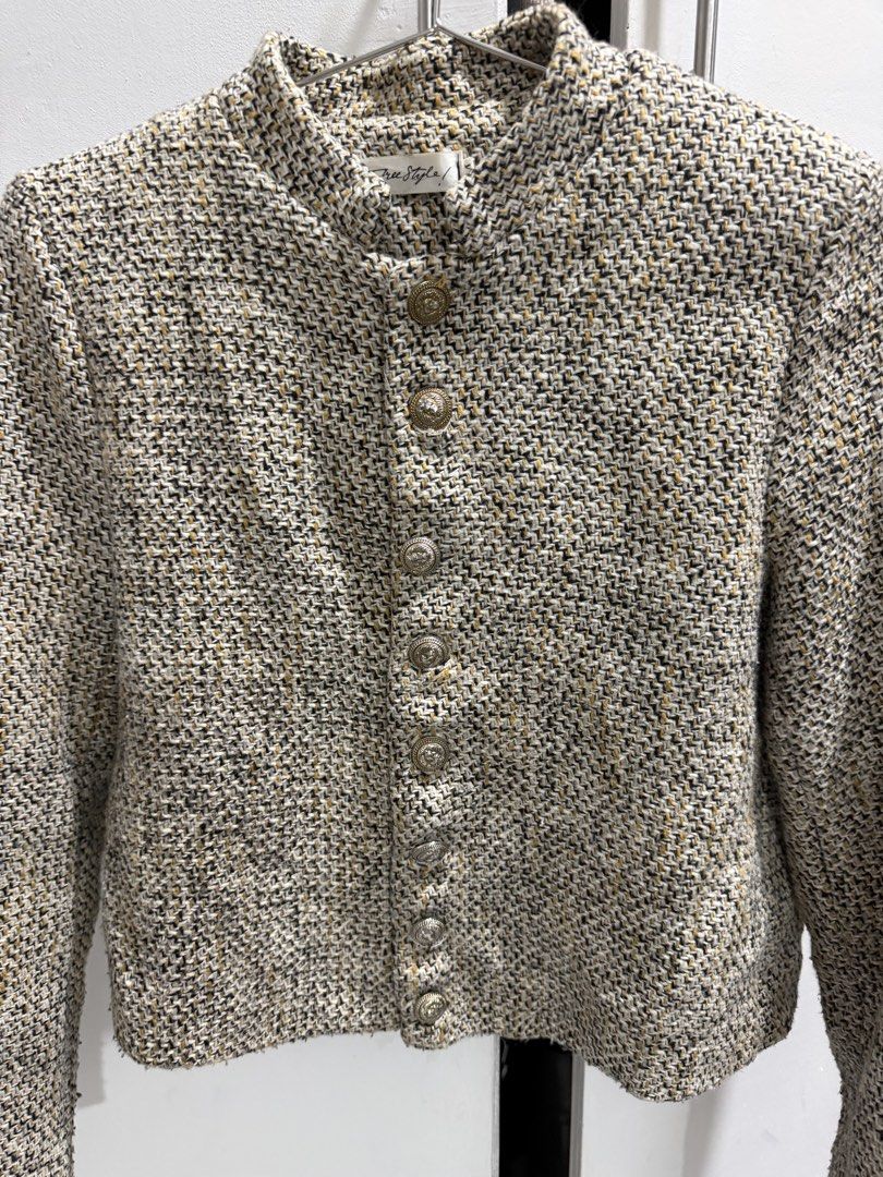Beige Blazer (Category: Coats, Jackets and Outerwear) located in Pasig City. Submitted by miss_abuelita (Listing ID 1461071256, Image 3). Description: shoulder to shoulder 16.5” length 18” arm length 22”.