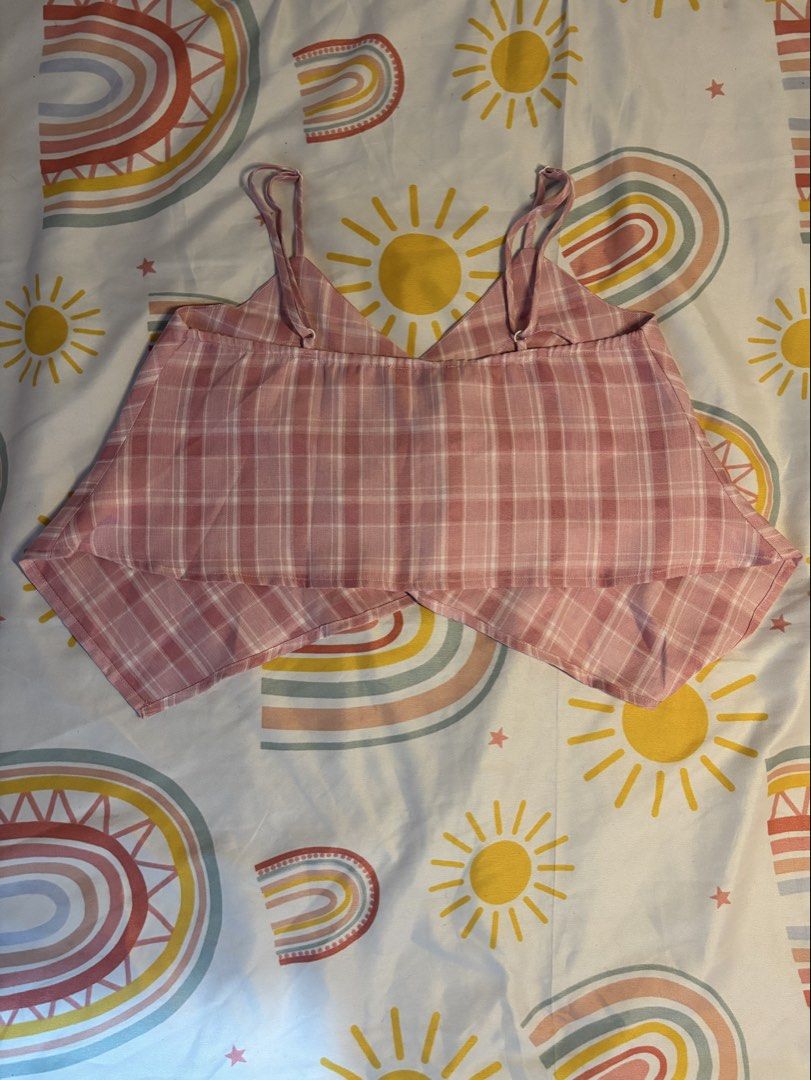 Bench Cropped Sleeveless (Category: Sleeveless) located in Cainta. Submitted by clnpink (Listing ID 1461094017, Image 2). Description: 📍Baguio .